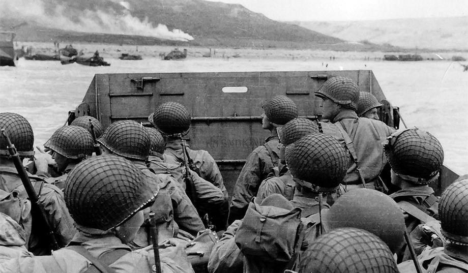 Nhận thấy điều này, tướng lĩnh Đức đã từng rất nhiều lần đề nghị tăng cường quân ở phòng tuyến Normandy nhưng do nguồn lực có hạn, tất cả những gì Đức làm được chỉ là thiết lập hàng rào phòng thủ không đủ mạnh để cản bước Đồng minh. Nguồn ảnh: Thearchive.