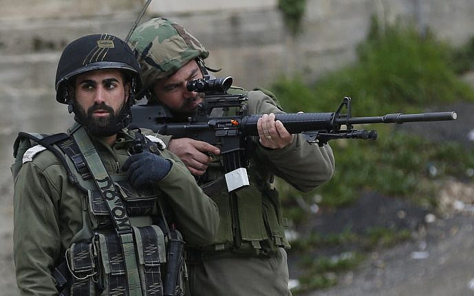 Israel cũng sẵn sàng nhận lính đánh thuê người nước ngoài kể cả trong trường hợp người đó không theo đạo Do Thái mà chỉ cần yêu cầu trong vòng ba đời có quan hệ ruột thịt với người Do Thái. Nguồn ảnh: Toplist.