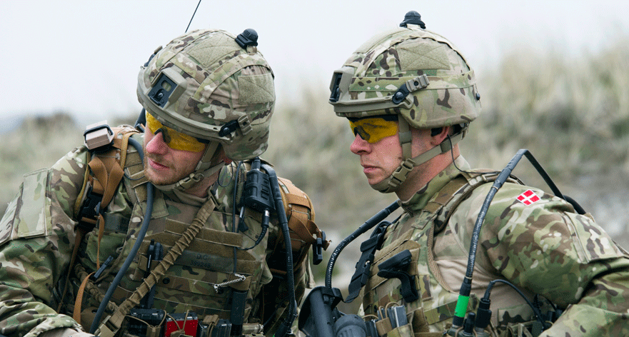 Đan Mạch - một quốc gia nhỏ ở châu Âu nhận mọi công dân người nước ngoài có quốc tịch châu Âu hiện đang sinh sống tại quốc gia này gia nhập quân đội với hợp đồng ngắn nhất 6 năm. Ngoài ra công dân cũng cần phải thành thạo tiếng Đan Mạch trước khi gia nhập lực lượng này. Nguồn ảnh: Toplist.