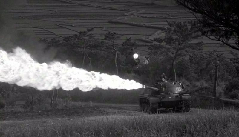 Tùy từng phiên bản mà dự trữ nhiên liệu của M67 có khả năng từ 700 lít cho tới 1.400 lít. Tuy nhiên cần phải nhấn mạnh đây là dự trữ nhiên liệu để động cơ của xe hoạt động chứ không phải là lượng napalm được dự trữ trong xe. Nguồn ảnh: Archive.