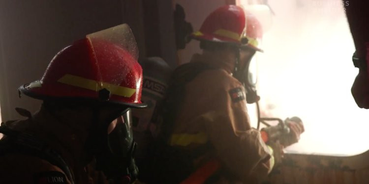 Tiếp đến là các bài học về cứu hộ, cứu nạn. Tất cả các bài học của tuần duyên Mỹ đều diễn ra dưới áp lực rất lớn của giảng viên, người luôn hét vào tai học viên suốt thời gian diễn ra khoá học. Nguồn ảnh: BI.