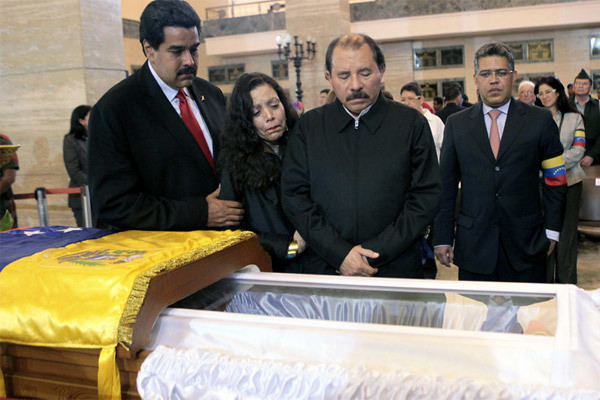 Khung hoang chinh tri tram trong xay ra o Venezuela the nao?