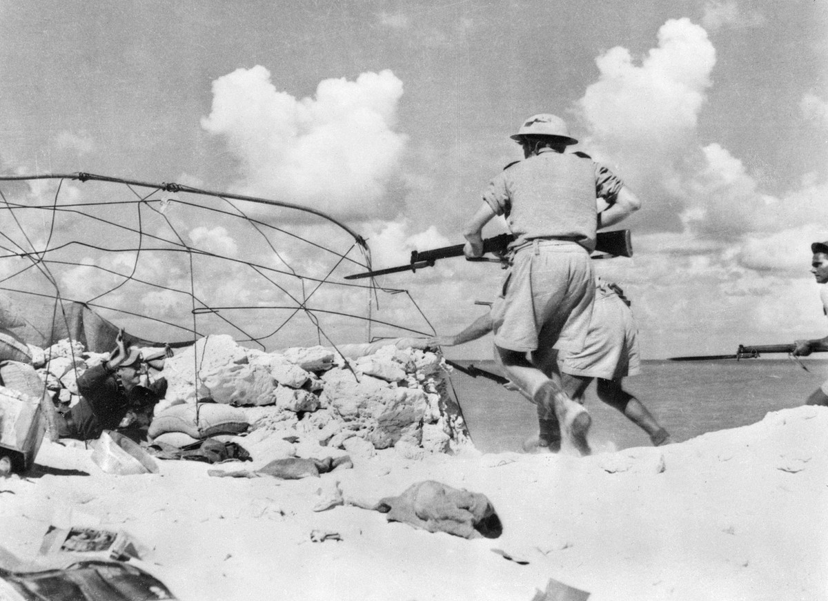 Tới tháng 5/1943, liên quân Italy-Đức đã chính thức đầu hàng Đồng Minh trên toàn mặt trận bắc Phi, chiến tranh thế giới thứ hai chính thức kết thúc trên mảnh đất lục địa đen này. Nguồn ảnh: Thearchive.