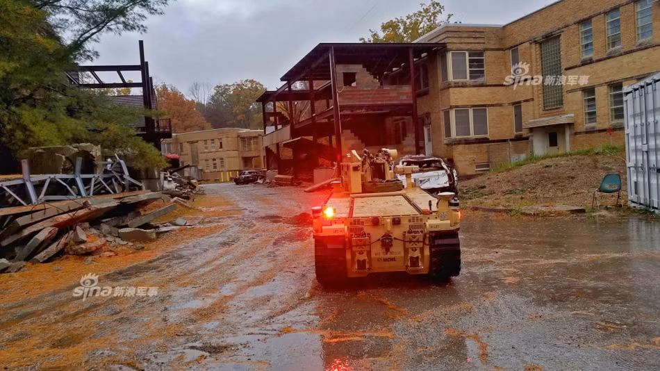 Mặc dù khá miễn cưỡng, tuy nhiên quân đội Mỹ vẫn phải chấp nhận Trí thông Minh nhân tạo như là một phần của chiến tranh tương lai và buộc phải chạy đua trong cuộc thi phát triển trí thông minh nhân tạo nếu muốn đuổi kịp Trung Quốc và Nga trong tương lai. Nguồn ảnh: Sina.