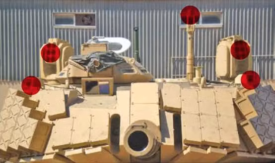 Xe tăng này được trang bị động cơ diesel General Dynamics, 950 mã lực. Nó đã được cải thiện khả năng tăng tốc và hiệu suất vượt địa hình so với M60A3. Hơn nữa, hệ thống treo thủy lực được cải tiến cho phép tăng trọng lượng của M60 Phoenix lên 62-63 tấn mà không làm mất độ cơ động của nó.