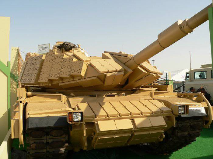 Ở phiên bản M60 Phoenix nâng cấp này, một khẩu pháo 105 mm đã được thay thế bằng một khẩu pháo nòng trơn 120 m /L50 do Thụy Sĩ sản xuất. Khẩu pháo này tương thích với tất cả các loại đạn xe tăng 120 mm tiêu chuẩn của NATO.