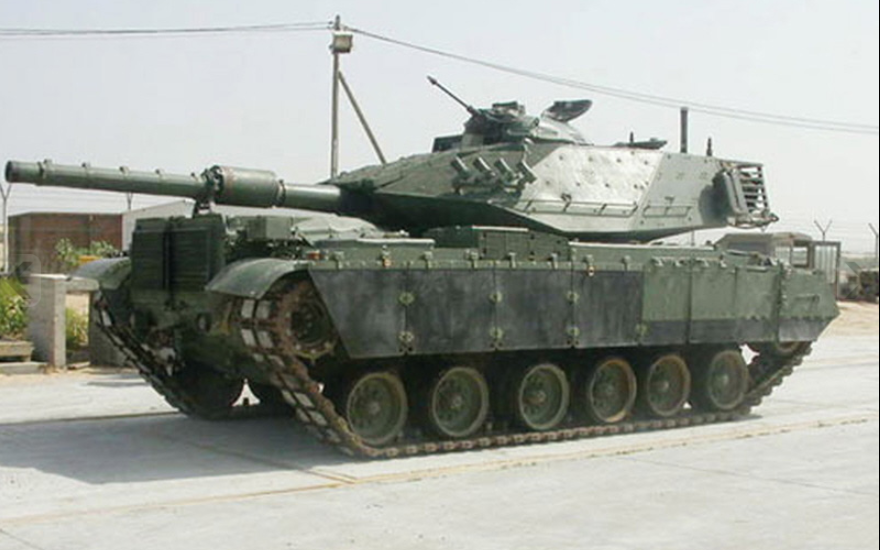 Xe tăng Sabra được trang bị pháo nòng trơn 120 mm -loại súng được phát triển ở Israel (IMI), tương tự như súng Merkava Mk.3. Nó vượt trội hơn đáng kể so với pháo 105 mm nguyên bản được lắp đặt trên xe tăng M60. Nguồn ảnh: Military Today.