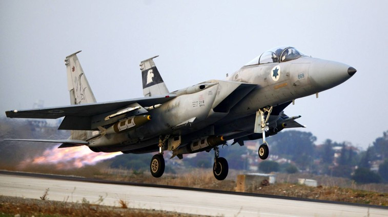 Các phiên bản F-15 hiện đang được Israel sử dụng bao gồm F-15A, F-15B, F-15C và F-15D. Toàn bộ các máy bay loại F-15 này đã được nâng cấp theo chương trình Baz-2000 của không quân nước này. Nguồn ảnh: Aviataion.