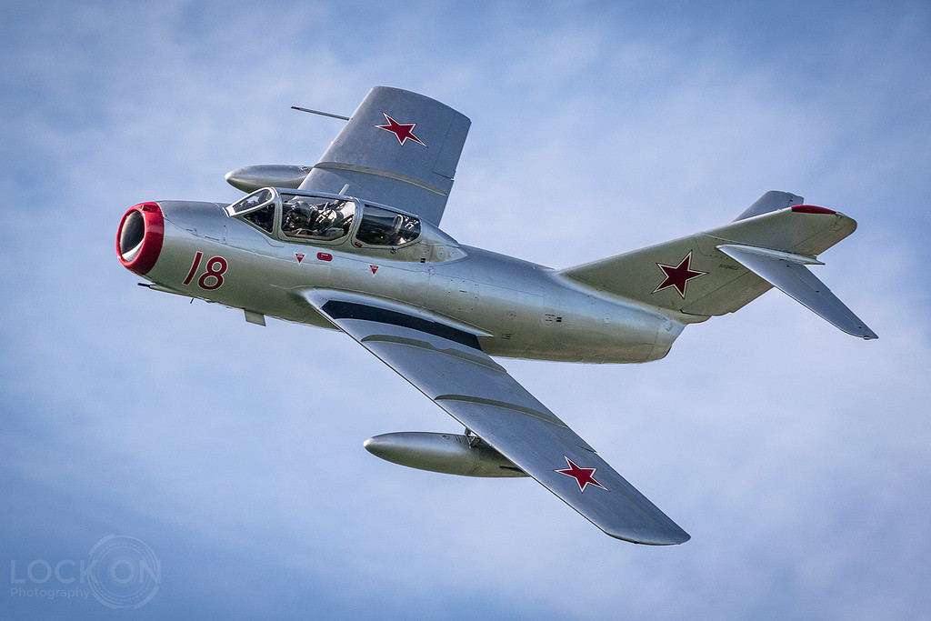 Một loại chiến đấu cơ khác từng phục vụ trong biên chế của Không quân Nhân dân Việt Nam thời kỳ này nhưng không được tham gia chiến đấu mà chỉ chịu nhiệm vụ huấn luyện phi công đó là loại MiG-15. Nguồn ảnh: Fotoreport.