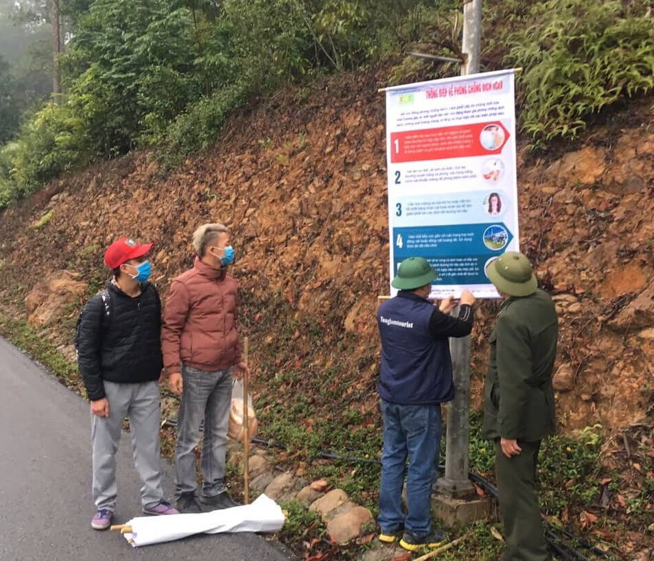 ...trên đường dẫn vào Yên Tử.