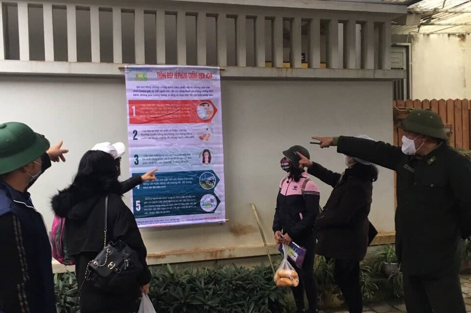 Những ngày qua, Ban quản lý Di tích và rừng Quốc gia Yên Tử đã treo pano tuyên truyền về 5 bước phòng chống dịch Corona.