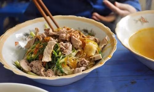 Ba quan an phai boc so cho den luot o Ha Noi-Hinh-5