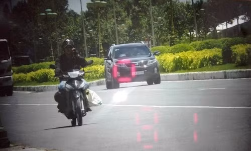 Công an tung bằng chứng xe chở tướng Liêm quá tốc độ - Hình 3 Cong an tung bang chung xe cho tuong Liem qua toc do-Hinh-3