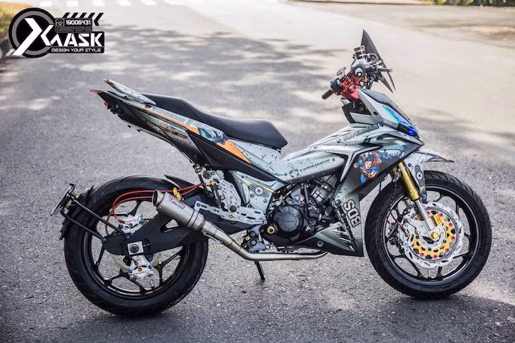 Với ưu thế về động cơ, khung, hệ thống phuộc và giá bán hợp lý, mẫu xe máy Honda Winner 150 đang dần khẳng định được "chỗ đứng" của mình trên thị trường xe Việt. Tuy nhiên so với đối thủ Exciter 150, chiếc xe có kiểu dáng không hấp dẫn bằng, thậm chí còn được nhiều người ví là một chiếc Wave "cao cấp".