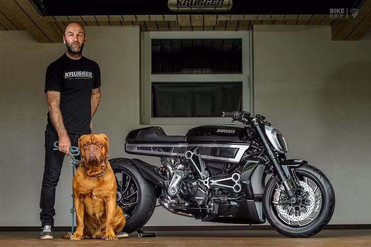 Trong Thế giới độ xe môtô, cái tên Krugger đã không còn xa lạ khi ông đã 2 lần trở thành nhà vô địch của cuộc thi độ xe Thế giới thường niên. Bản độ XDiavel của Krugger được đặt tên là Thiverval theo một đường đua ít nổi tiếng gần biên giới Pháp. Dự án độ này đã được "thai nghén" từ triển lãm Verona năm ngoái, khi ông Stefano Tarabusi - Quản lý sản phẩm của Ducati nói chuyện với Krugger.