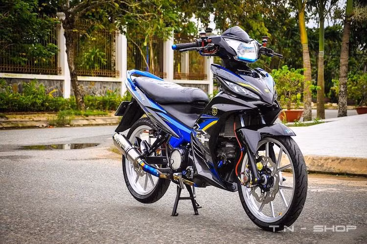 Trước khi phiên bản Exciter 150 ra mắt, thế hệ Yamaha Exciter 135 cuối cùng hay còn được người chơi xe Việt gọi là Exciter 2011 đã "thống trị" phân khúc xe côn tay underbone tại Việt Nam. Ngay cả trong hiện tại, nhiều biker vẫn ưa chuộng kiểu dáng sắc sảo nhưng nhỏ gọn, thanh thoát của phiên bản này so với đời 150 mới.