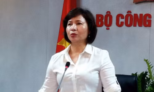 Canh cao Thu truong Ho Thi Kim Thoa, kien nghi mien chuc vu