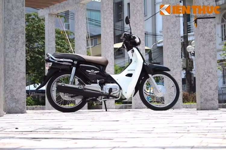 Ngoài ra, dù sử dụng động cơ 110 mới nhưng Super Dream lại bị người tiêu dùng phàn nàn do không có tiếng nổ giòn giã đặc trưng của dòng Dream "cao" đã quen thuộc từ hàng chục năm nay. Trong 3 tháng đầu năm 2017, Super Dream 110 chỉ có doanh số tổng 2700 chiếc - giảm 56% so với cùng kỳ năm ngoái. Đặc biệt Honda còn không bán được một chiếc nào trên cả nước vào tháng 4/2017.