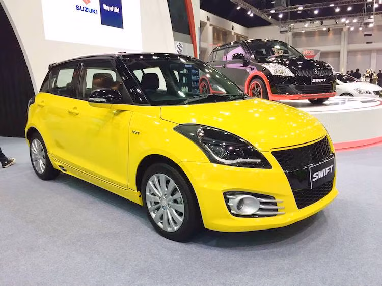 Thế hệ thứ 5 của Suzuki Swift được ra mắt lần đầu vào năm 2010 và hiện vẫn đang được bán ở Việt Nam cũng như các nước Đông Nam Á khác. Tại Thái Lan, dòng xe này đang được sản xuất ở nhà máy thuộc tỉnh Rayong. Trong 7 năm, Suzuki Swift cũng nhận được sự quan tâm của nhiều hãng phụ tùng nâng cấp, khiến cho dòng xe này được xếp vào hàng khá dễ độ trong phân khúc xe cỡ nhỏ hạng B.