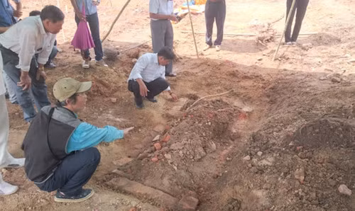 Tim thay huyet mo cua lang vo vua Tu Duc bi san ui