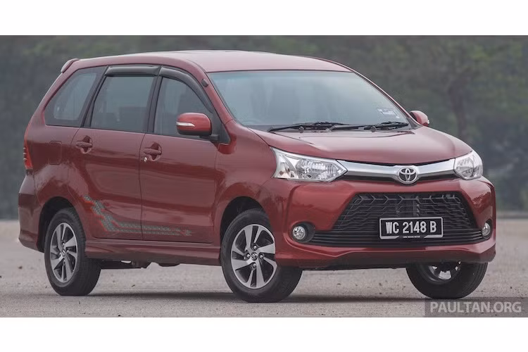 Tại triển lãm ôtô Việt Nam 2017 (VMS 2017), Toyota sẽ đem tới trưng bày trước 2 mẫu MPV để thăm dò thị trường. Ngoài chiếc MPV cao cấp Alphard, hãng sẽ còn "trình làng" mẫu xe Toyota Avanza 2017 ở tầm giá rẻ, nằm dưới cả Innova hiện tại và cạnh tranh với Suzuki Ciaz. Trên thực tế, Avanza là một sản phẩm của hãng xe Daihatsu trực thuộc Toyota.