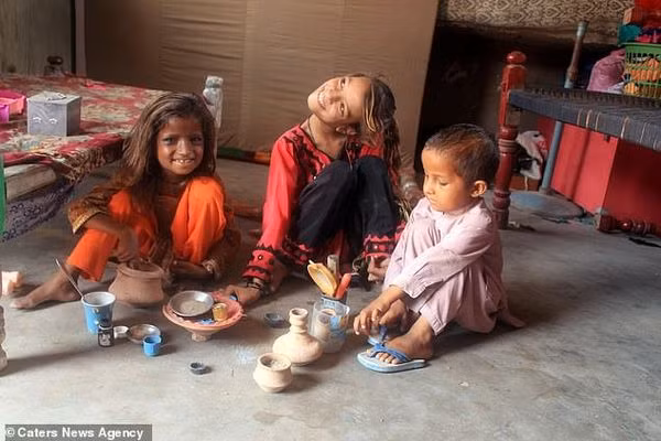 Be gai song voi chiec co veo 90 do vi nguyen nhan bat ngo-Hinh-3