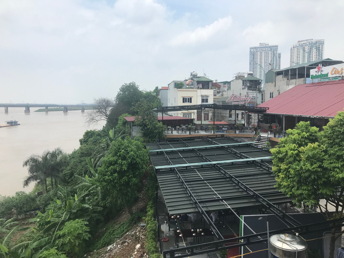 “Qua mat” phuong, quan nhau xay dung tren hanh lang thoat lu song Hong?-Hinh-2