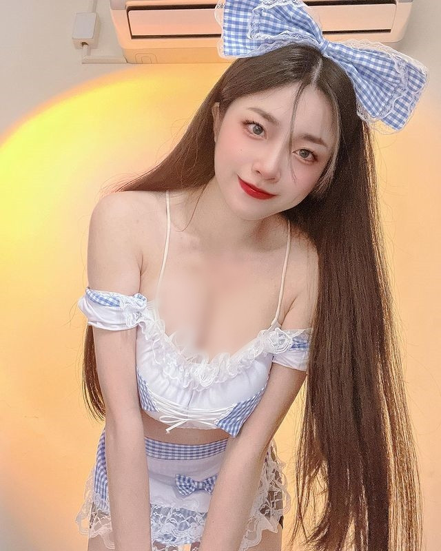 Người hâm mộ hi vọng Nghiên Nghiên Nhi hãy tỉnh táo, luôn giữ được nét đẹp vừa trong sáng vừa gợi cảm của mình.