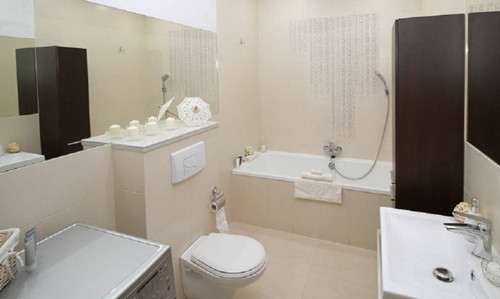 Chong o qua ban, vo dang bau van muon ly hon