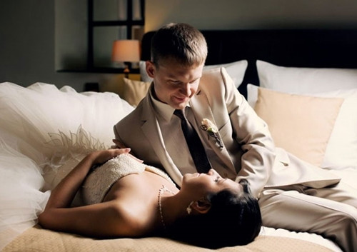 Dem tan hon vo dau bung, chong di mua thuoc va su that