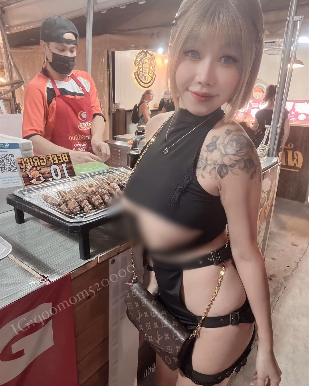 Lần này sang Thái Lan du lịch, hot girl Trương Hi Hi không hề e ngại điều gì, dù là du lịch nước bạn nhưng cô nàng vẫn rất tự nhiên khoe dáng trong những bộ trang phục cắt xẻ hở hang.
