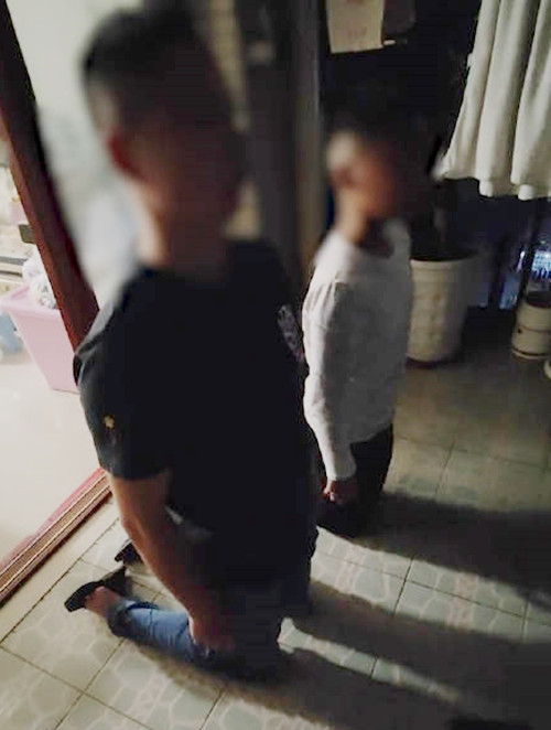 Con trai choi dien thoai 8 tieng, bo quy 80 phut...ket am long