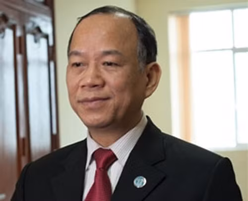 Vi sao nguoi sieu giau Viet Nam tang chong mat?