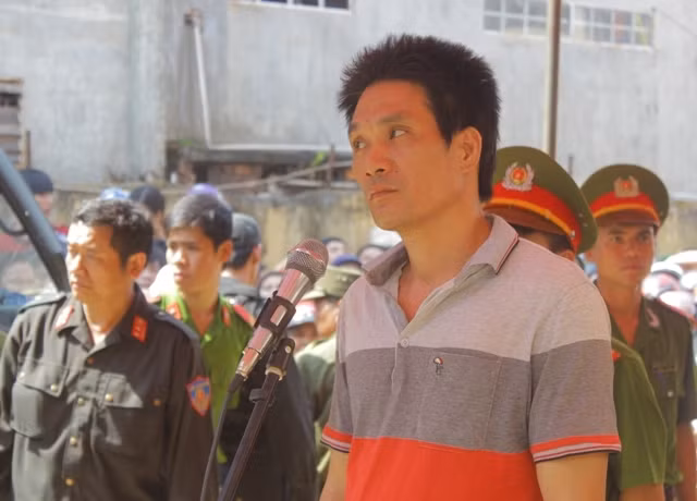 Cho vo ve nha roi quay lai hiep, giet be gai 13 tuoi