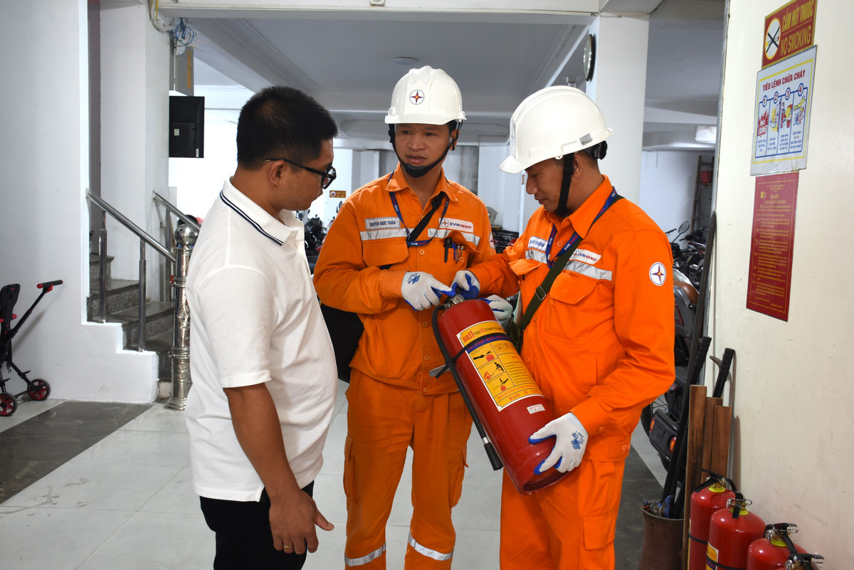 EVNHANOI khuyen cao mot so cach de phong chay trong su dung dien-Hinh-2
