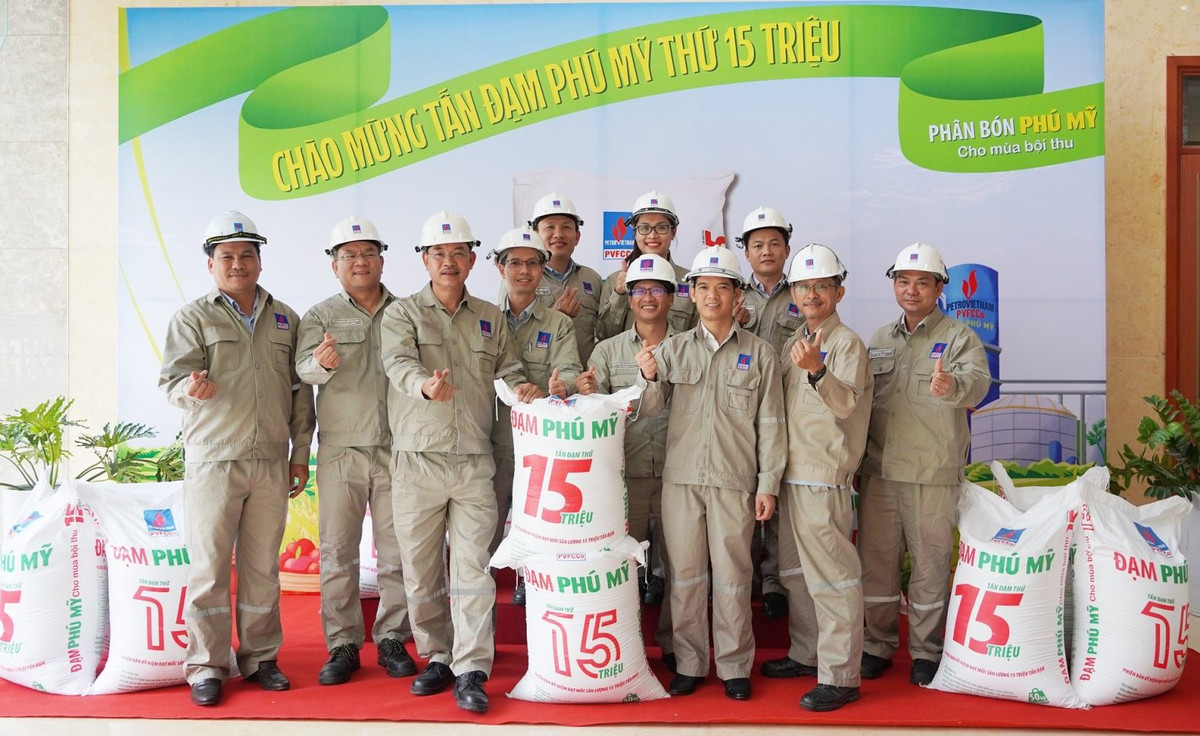 20 năm lao động sáng tạo và 15 triệu tấn phân đạm 20 nam lao dong sang tao va 15 trieu tan phan dam