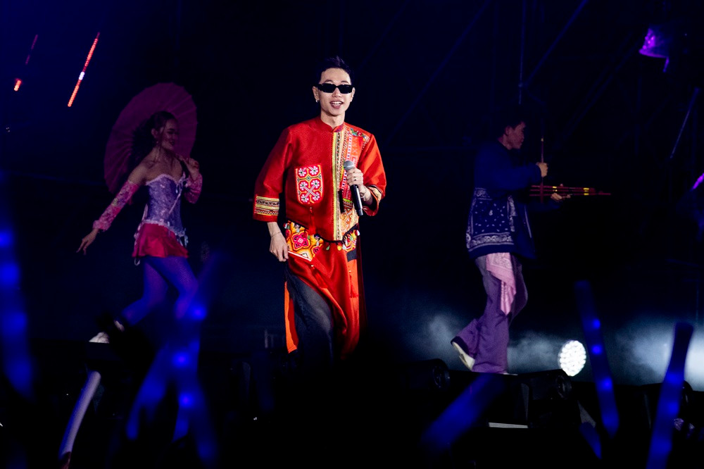 TPBank 2in1 concert: Khi moi chat Toi cat loi !!!-Hinh-9