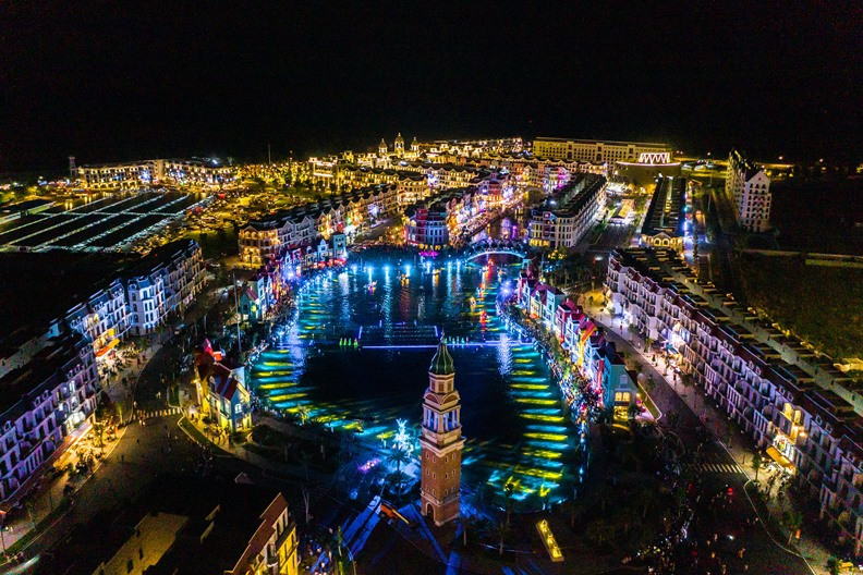 Sieu quan the Phu Quoc United Center mo ra co hoi an cu, dau tu ly tuong cho GenZ