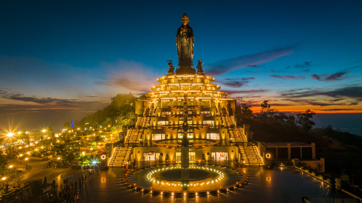 Nhieu trai nghiem hap dan cho don nguoi dan thu do trong “ngay Tay Ninh tai Ha Noi” tu ngay 7-8/10