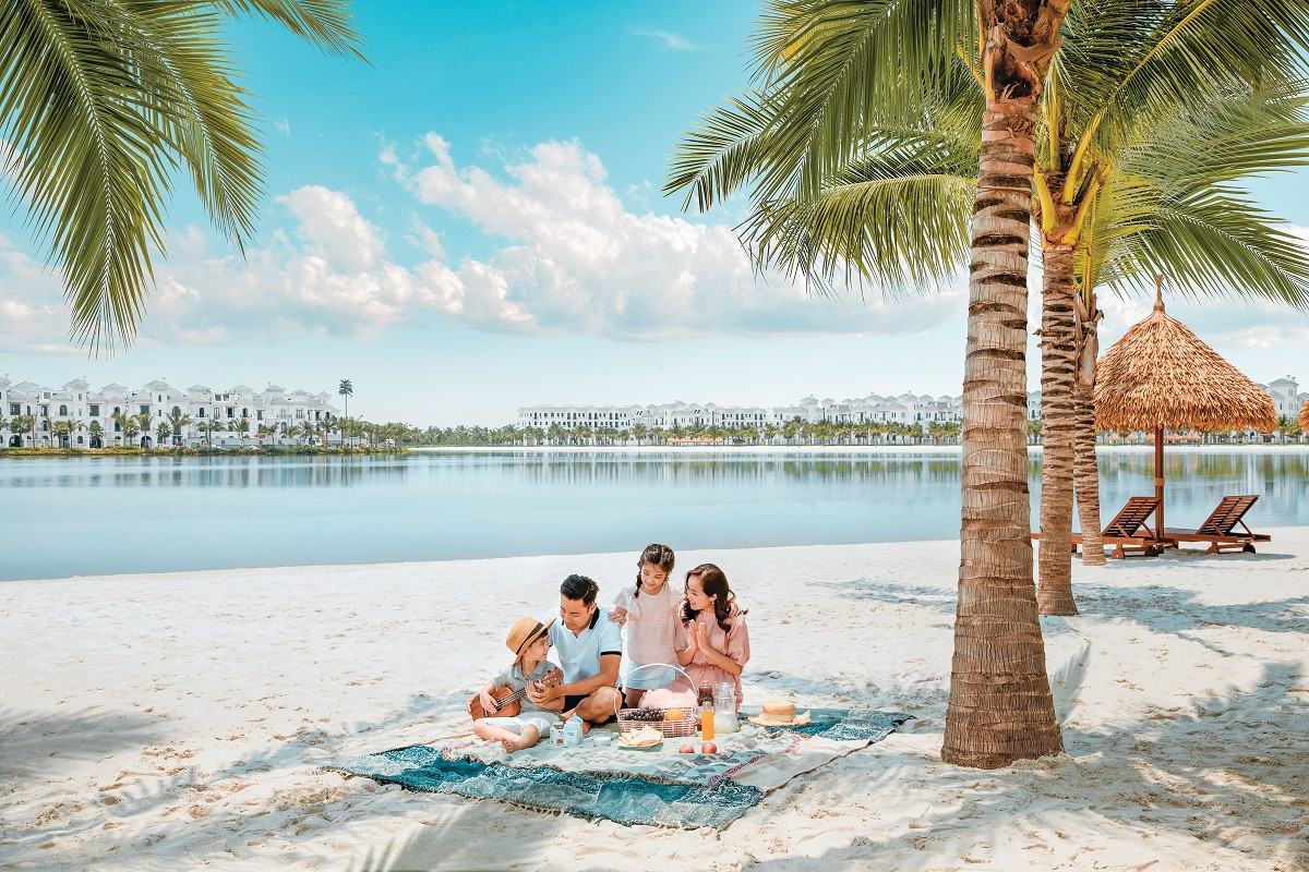 Vinhomes “choi lon”, to chuc boc tham trung thuong xe VinFast tai nhieu du an