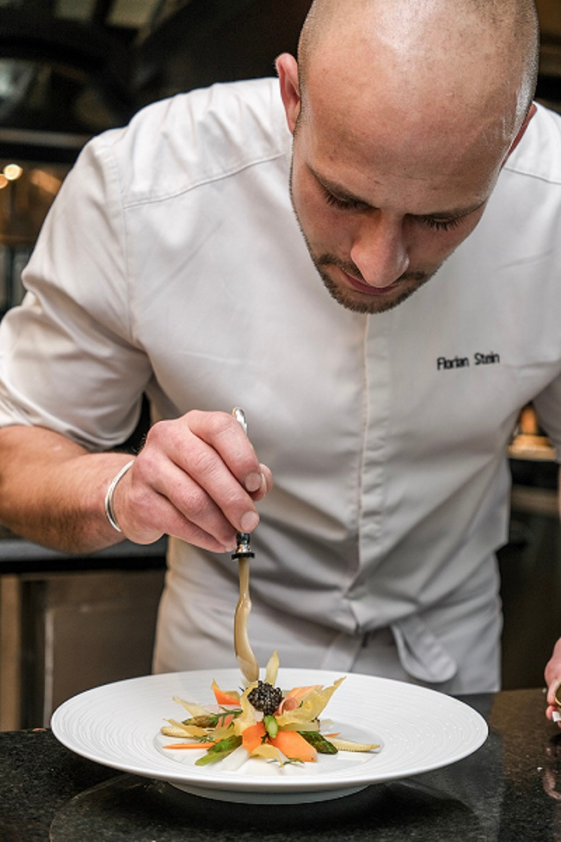 “Hanh trinh am thuc thuong hang” tai InterContinental Danang: bua tiec am thuc khong bien gioi