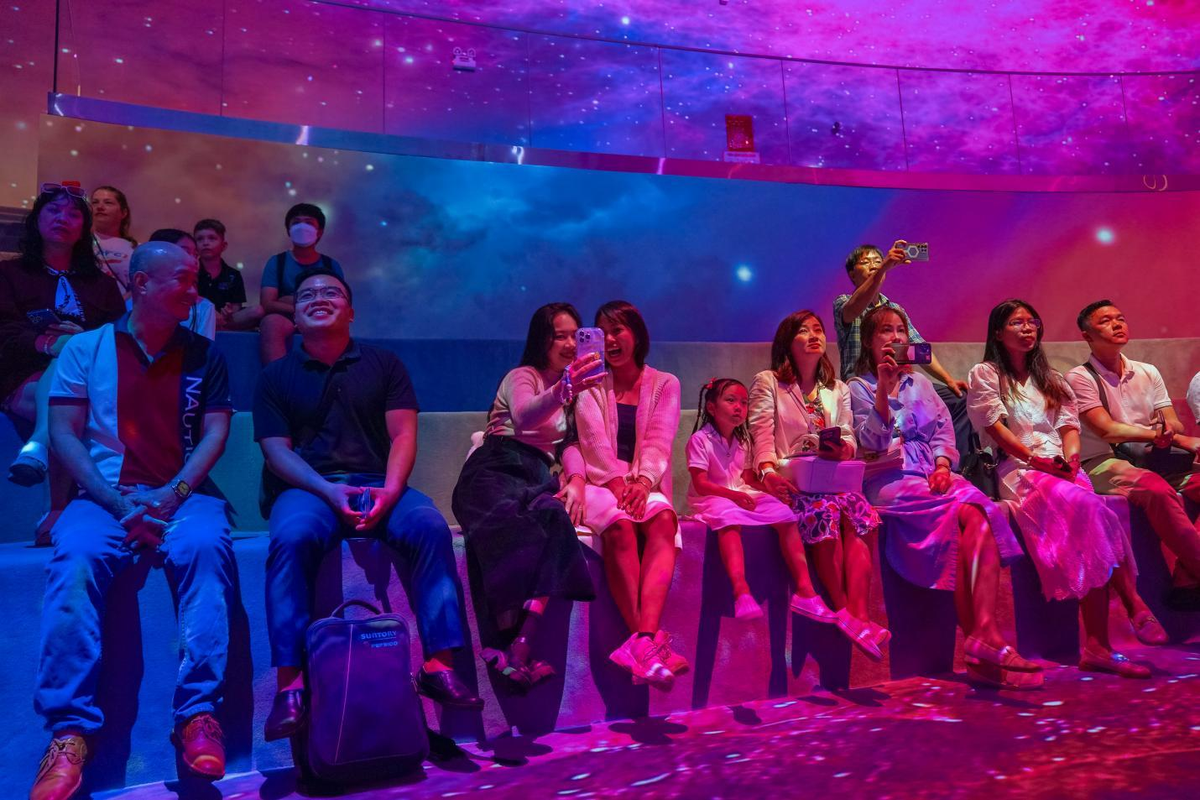 Phu Quoc: Chinh thuc khai truong show trinh dien nghe thuat anh sang va ke chuyen tuong tac lon nhat Viet Nam-Hinh-3