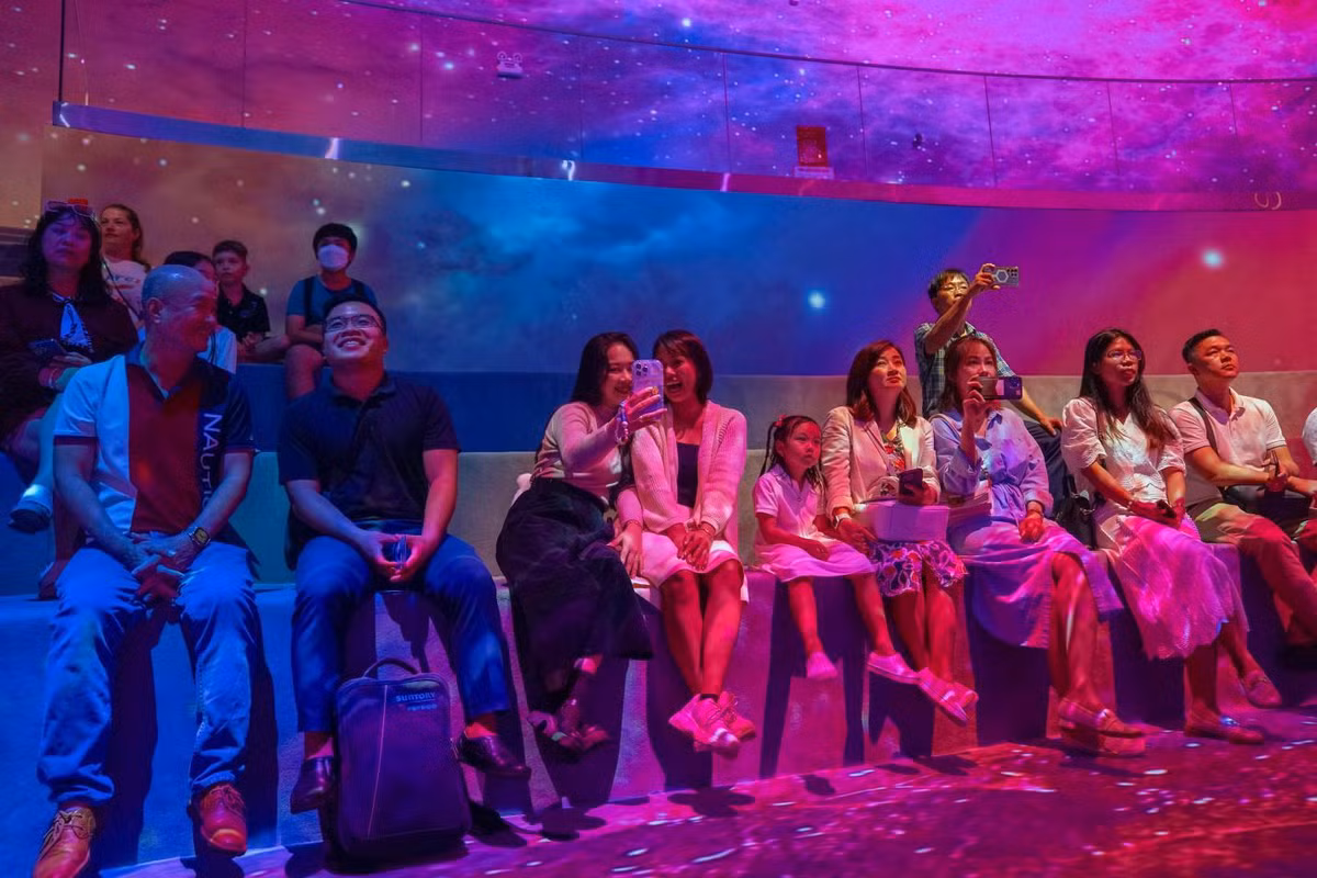 Phu Quoc: Chinh thuc khai truong show trinh dien nghe thuat anh sang va ke chuyen tuong tac lon nhat Viet Nam-Hinh-3