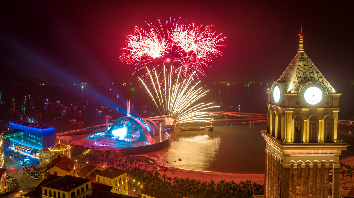 Dan TikTok creators quoc te do bo Phu Quoc, tiet lo tat tan tat bi kip “an, ngu, choi” o dao Ngoc-Hinh-9