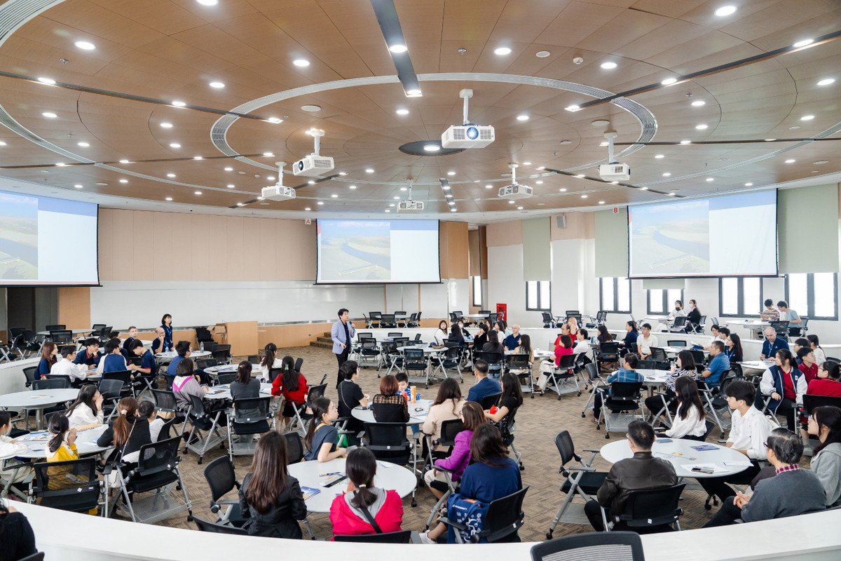 Hon 4.000 phu huynh, hoc sinh tham du Ngay hoi Trai nghiem VinUni Open Day-Hinh-9