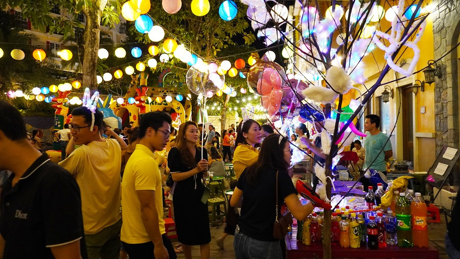 Ve xem show dien cong nghe da phuong tien Kiss The Stars chi 150.000 dong-Hinh-4