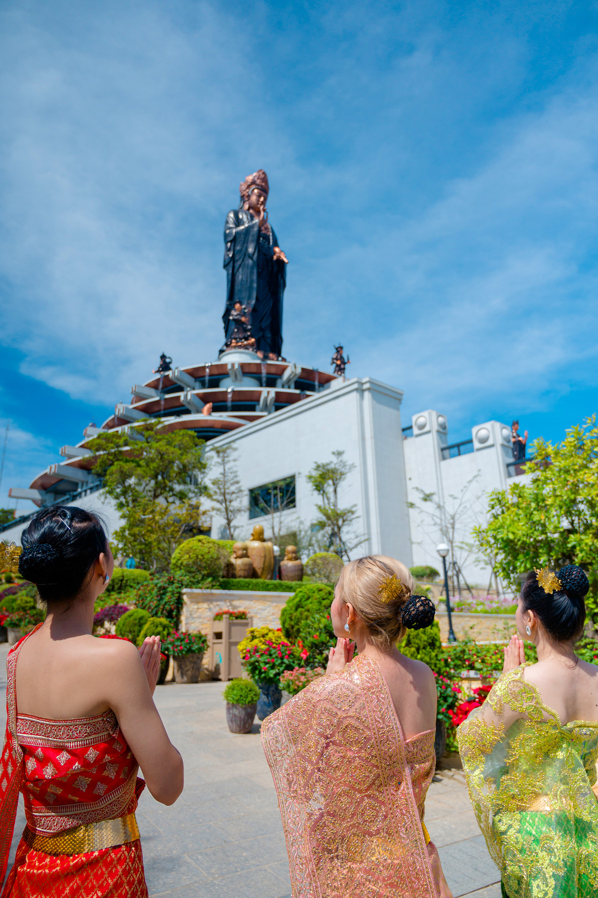 Xuc dong nhung khoanh khac du khach chiem bai nui Ba Den, Tay Ninh-Hinh-11