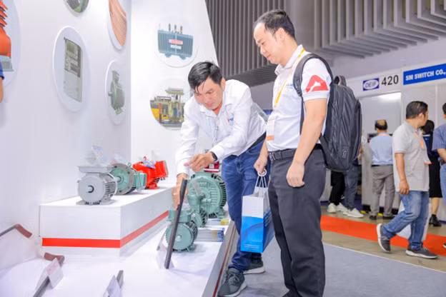 Gian hàng của GELEX Electric tại triển lãm ETE & Enertec Expo 2023 hút khách tham quan - Hình 2 Gian hang cua GELEX Electric tai trien lam ETE & Enertec Expo 2023 hut khach tham quan-Hinh-2