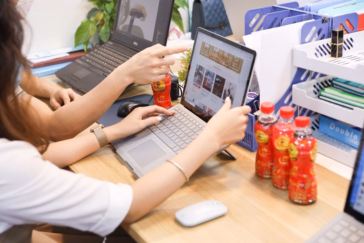 Cach nguoi tre thanh loc lam mat co the khi cong viec cuoi nam ban gap doi, gap ba