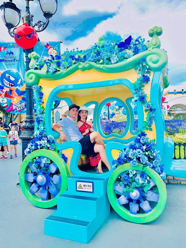 Lâm Khánh Chi quan niệm: "Dù tiền bạc rất quan trọng nhưng tình cảm vợ chồng quan trọng hơn".